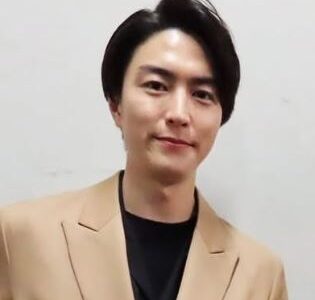 稲葉友の年収はどのくらい？俳優としての仕事事情と収入のヒント
