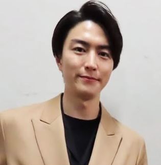 稲葉友 年収