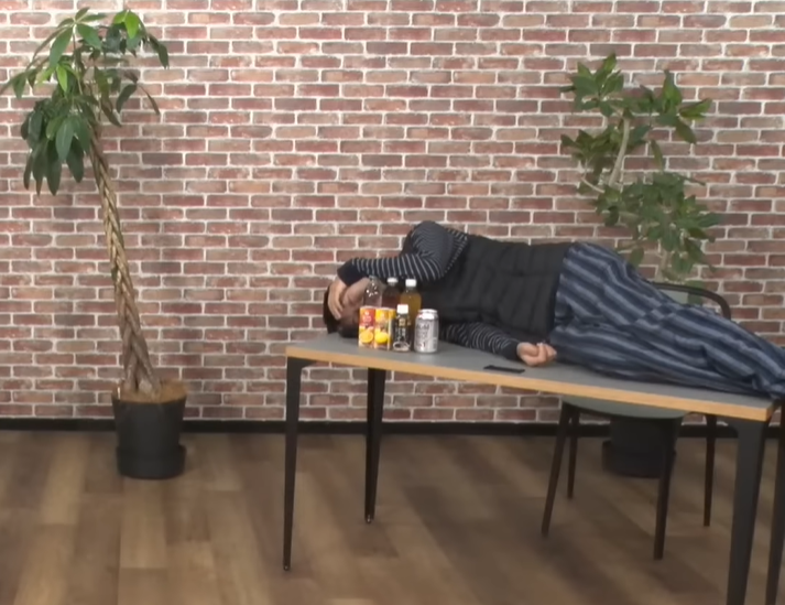 スーツはどうしたのか急展開!SNS投稿に隠された意外な真実を解説